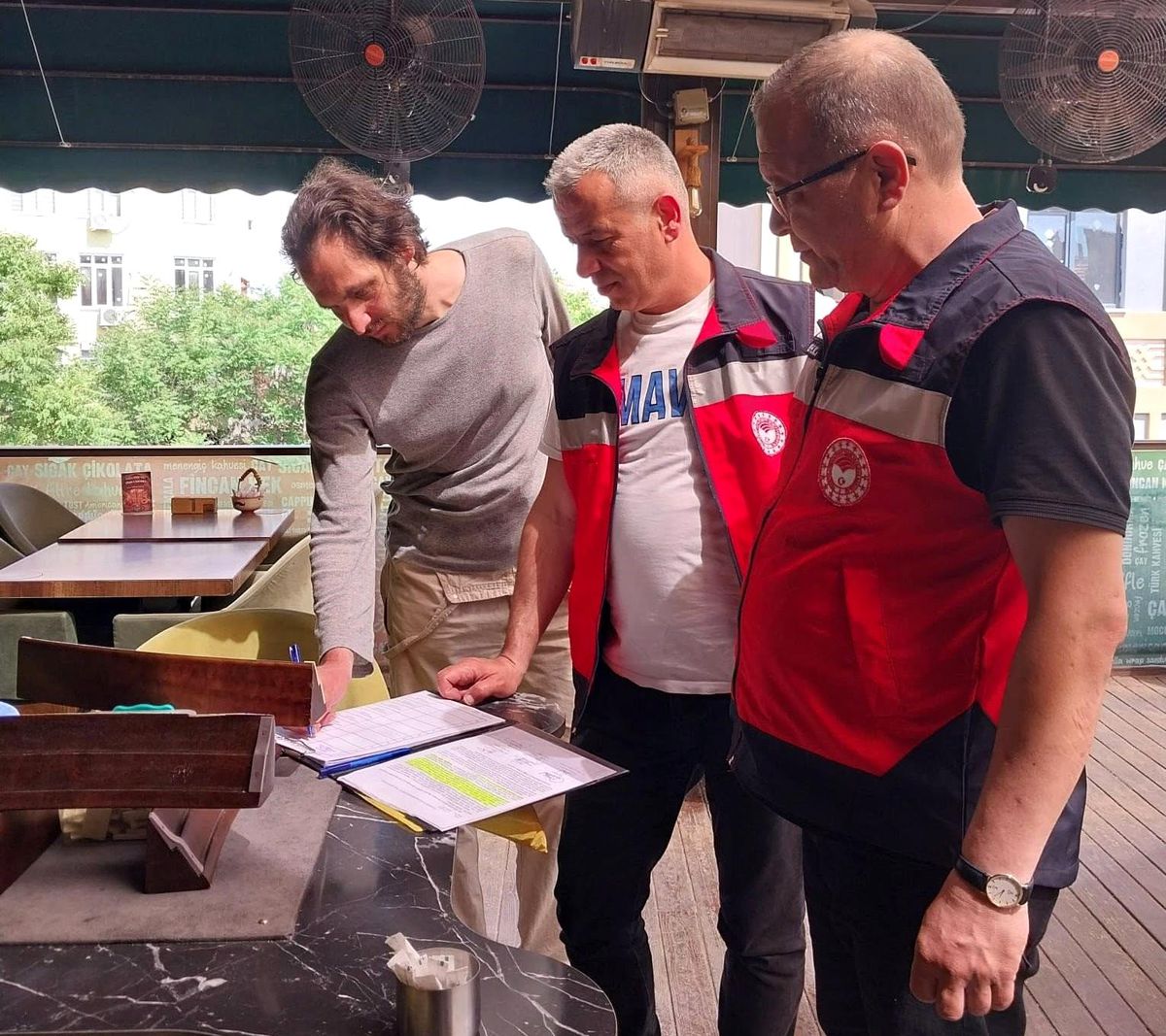 Tavşanlı'da nargile kafelere yönelik denetimler sürüyor
