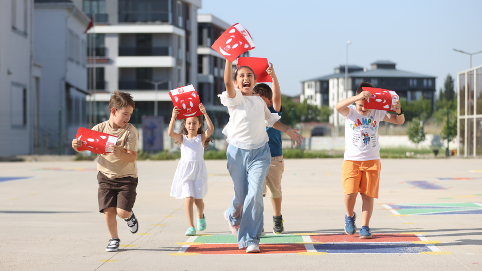 Okullarda son ders zili bugün çalıyor