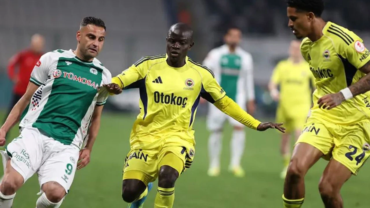 Fenerbahçe'de Kante İstanbul'a iner inmez bu yapılacak! Ayrılık gündemdeydi
