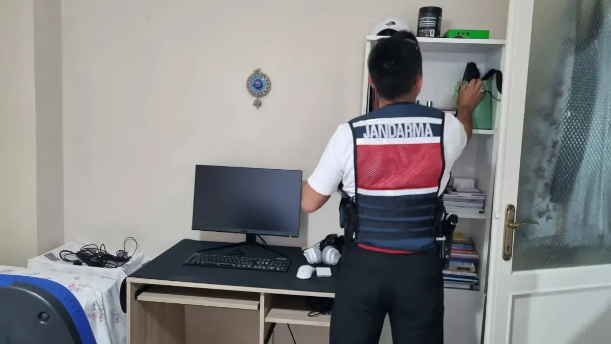 SON DAKİKA... MİT’ten 2 ilde eş zamanlı operasyon: Kredi kartı şebekesi çökertildi