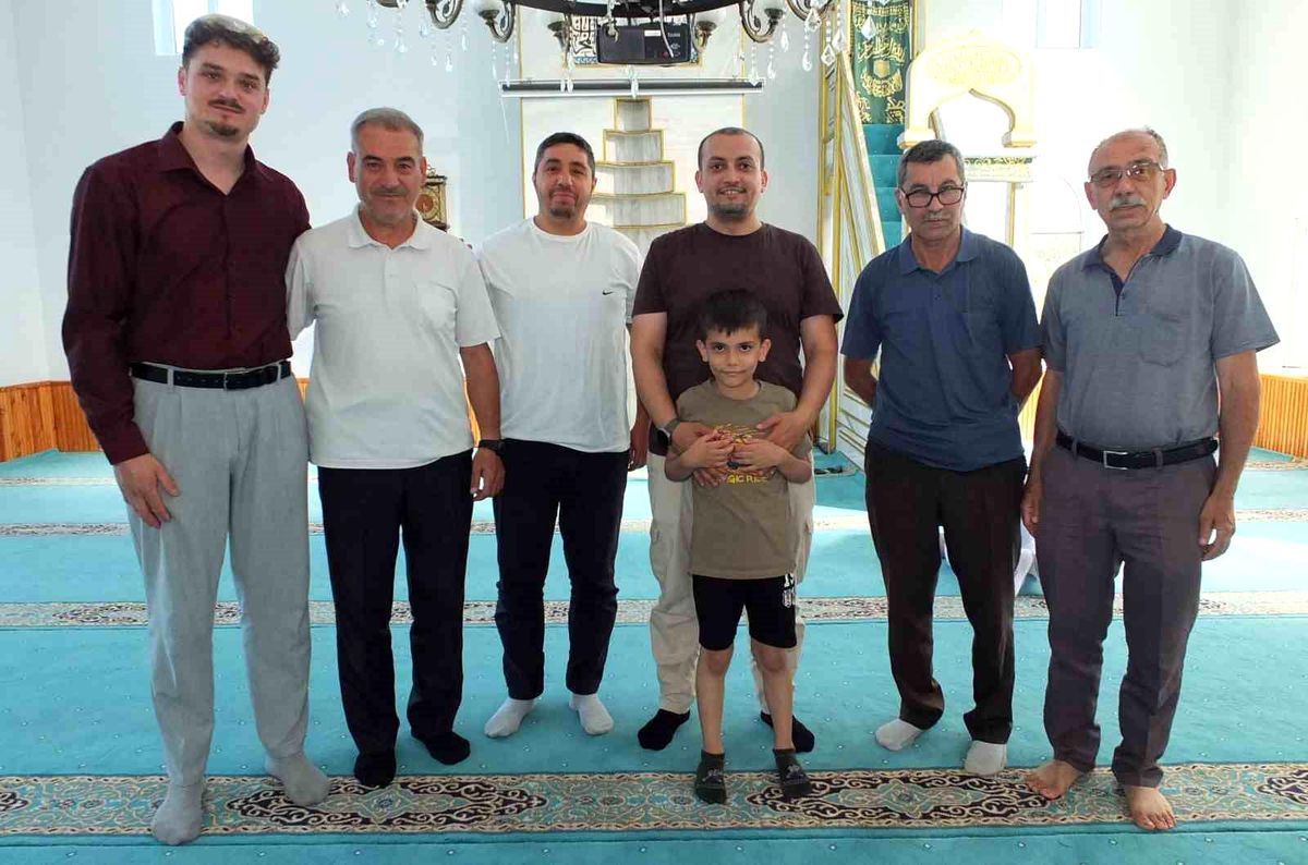 Burhaniye'de imam dayanışması devam ediyor