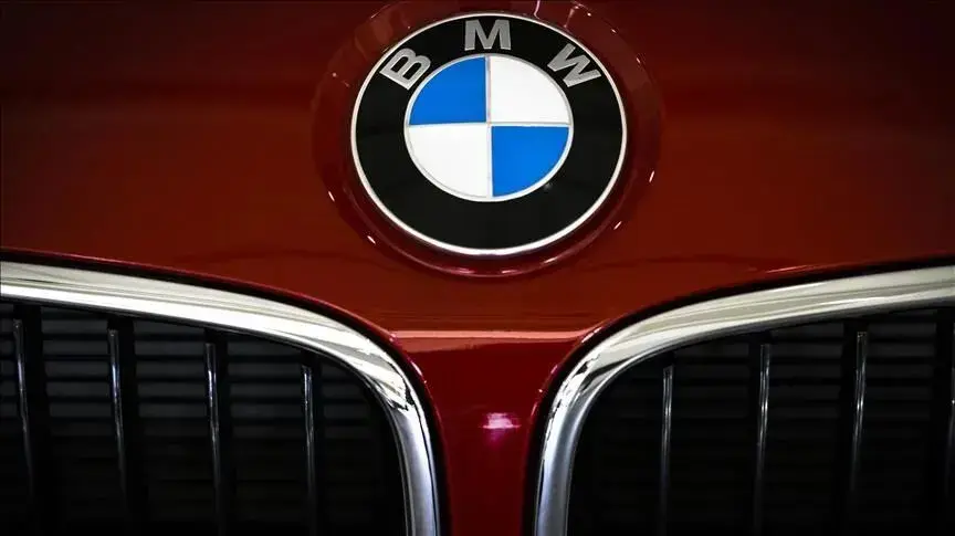 BMW çekildi ama üretim durmadı! Eski parçalarla üretilen korsan BMW'ler daha ucuza satılıyor
