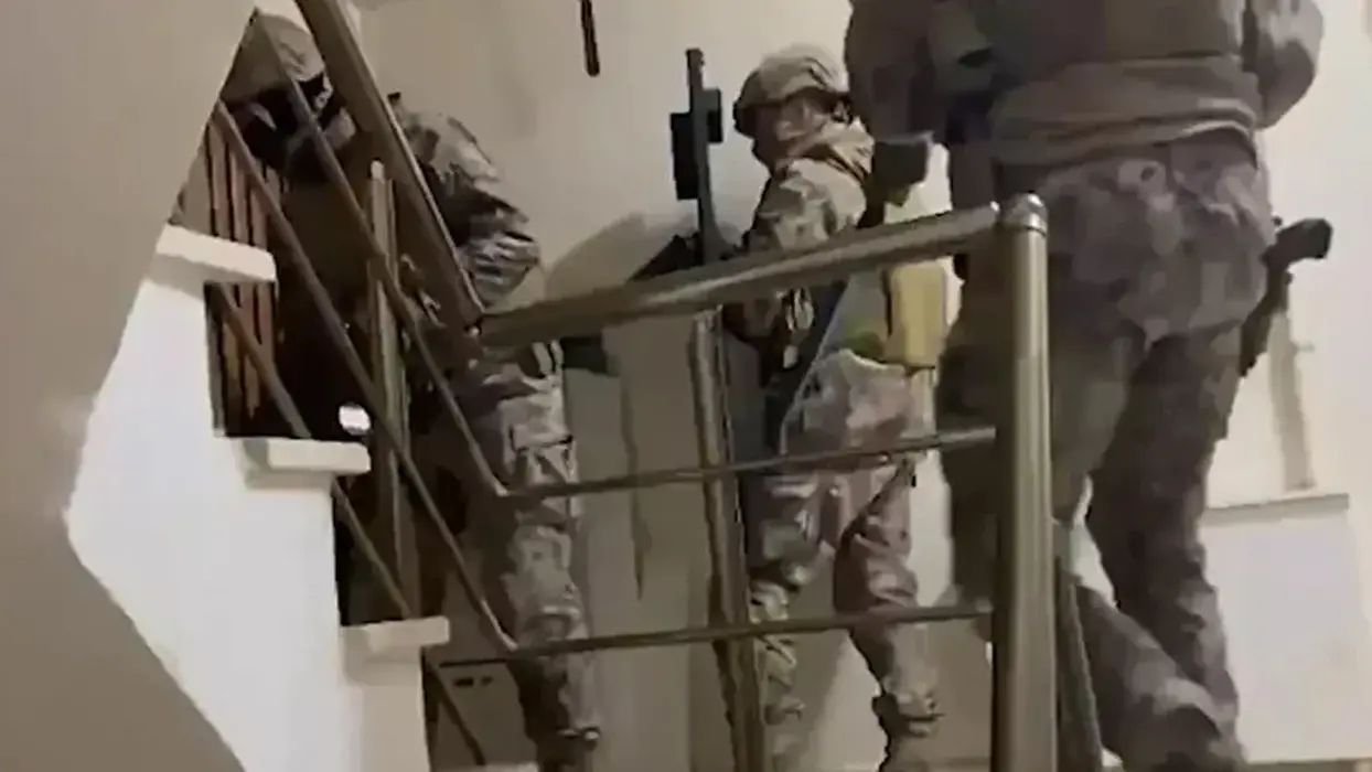 2 bin 39 polisle dev operasyon! 251 adrese eş zamanlı baskın: 362 şüpheli hakkında gözaltı kararı