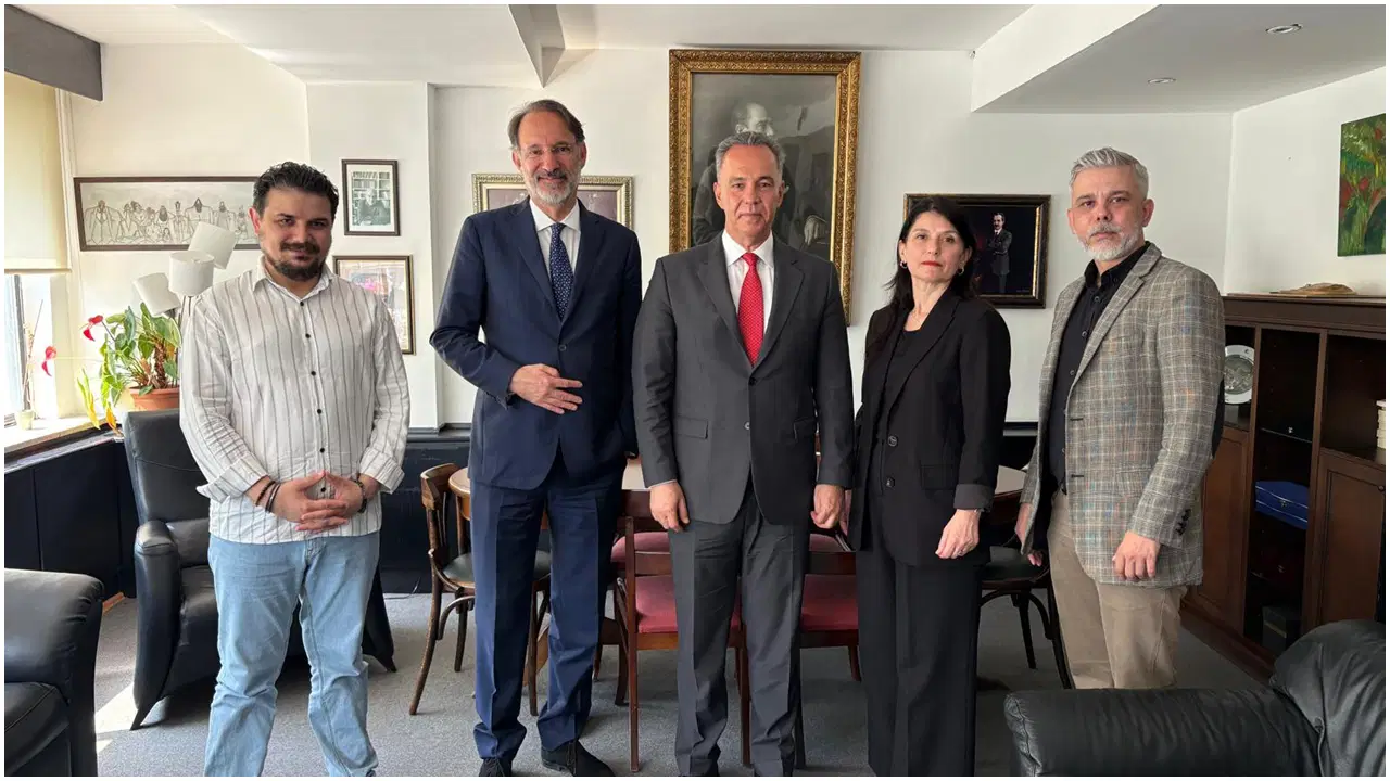 Yunanistan İstanbul Başkonsolosu'ndan Cumhuriyet gazetesine ziyaret