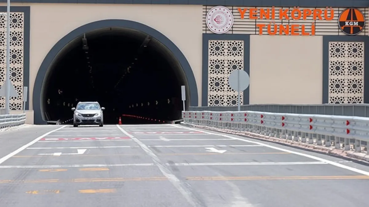 Hakkari'de ulaşım çağı! Tünel ve köprüler hizmete açıldı