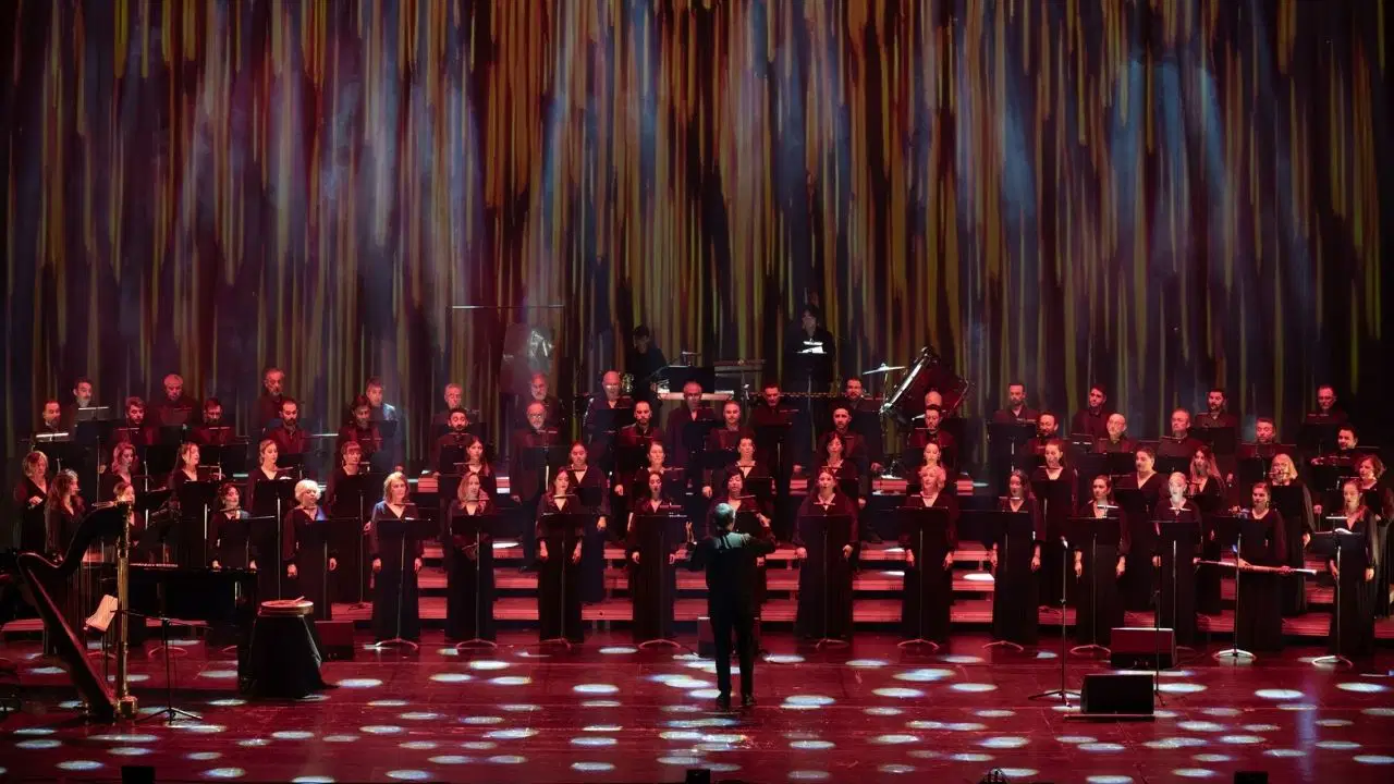 Kuzey ışıkları ve doğanın sesleri 'AURORA' konserinde sahneye taşındı