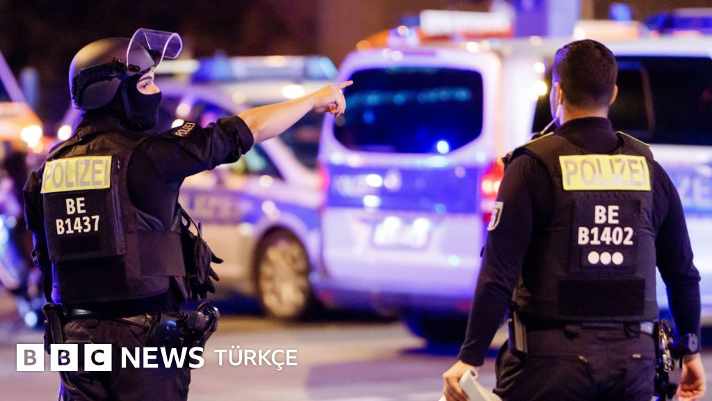 Berlin Onur Yürüyüşü'ne yapılan araçlı saldırı hakkında bilinenler