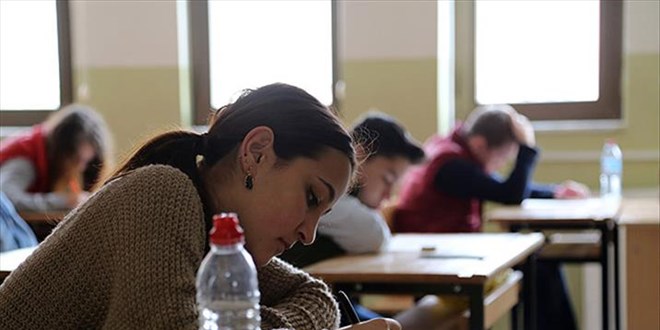 LGS günü nüfus müdürlüklerinde yoğun mesai: 1697 öğrenciye kimlik desteği