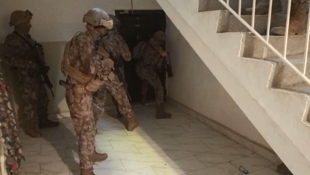 Ankara'da Siber Dolandırıcılık Suçundan Aranan 2 Şüpheli Tutuklandı