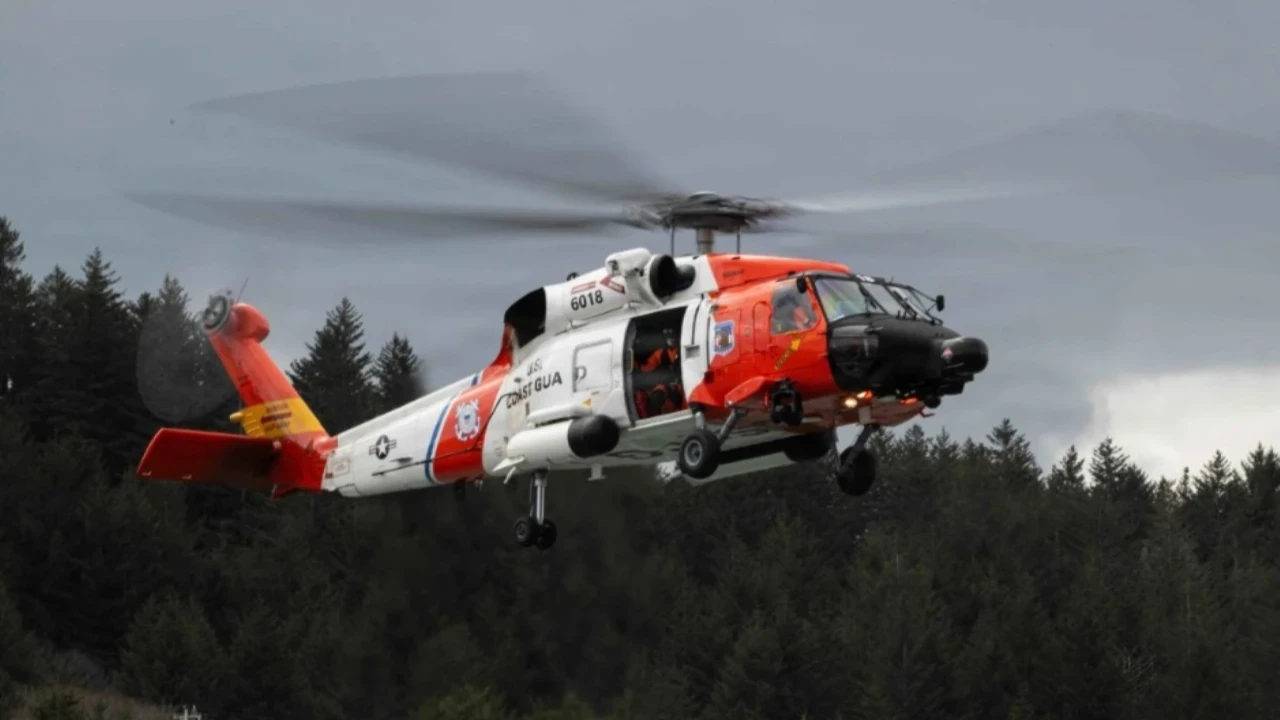 Helikopter eğitim uçuşunda düştü
