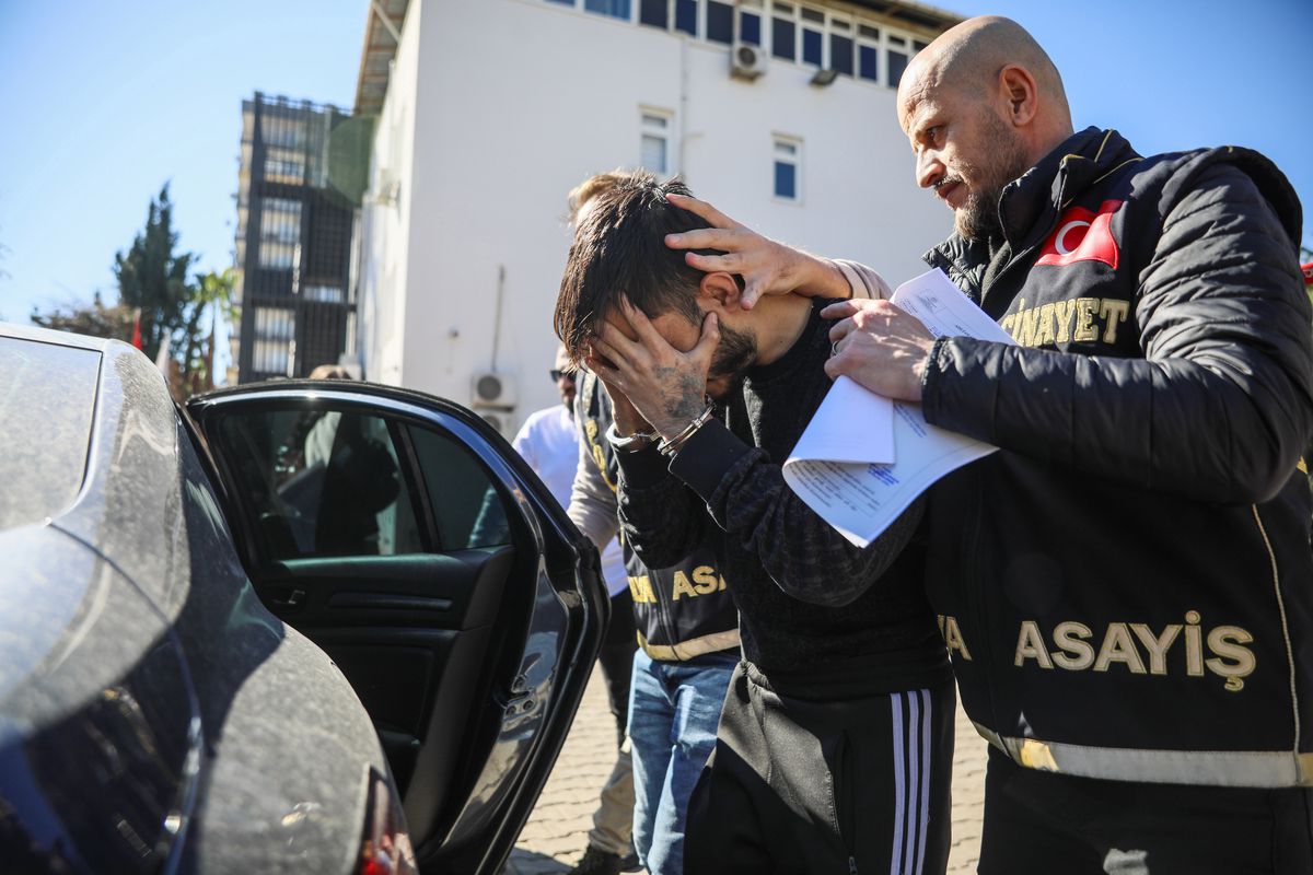 7 aylık hamileyken dizlerinden vuran eşinden şikayetçi olmadı