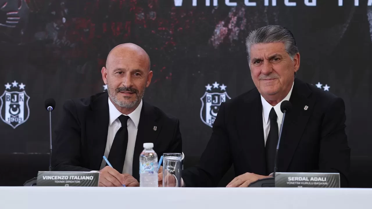 Beşiktaş'ta büyük operasyon: Vincenzo Italiano 7 ismin biletini kesti!