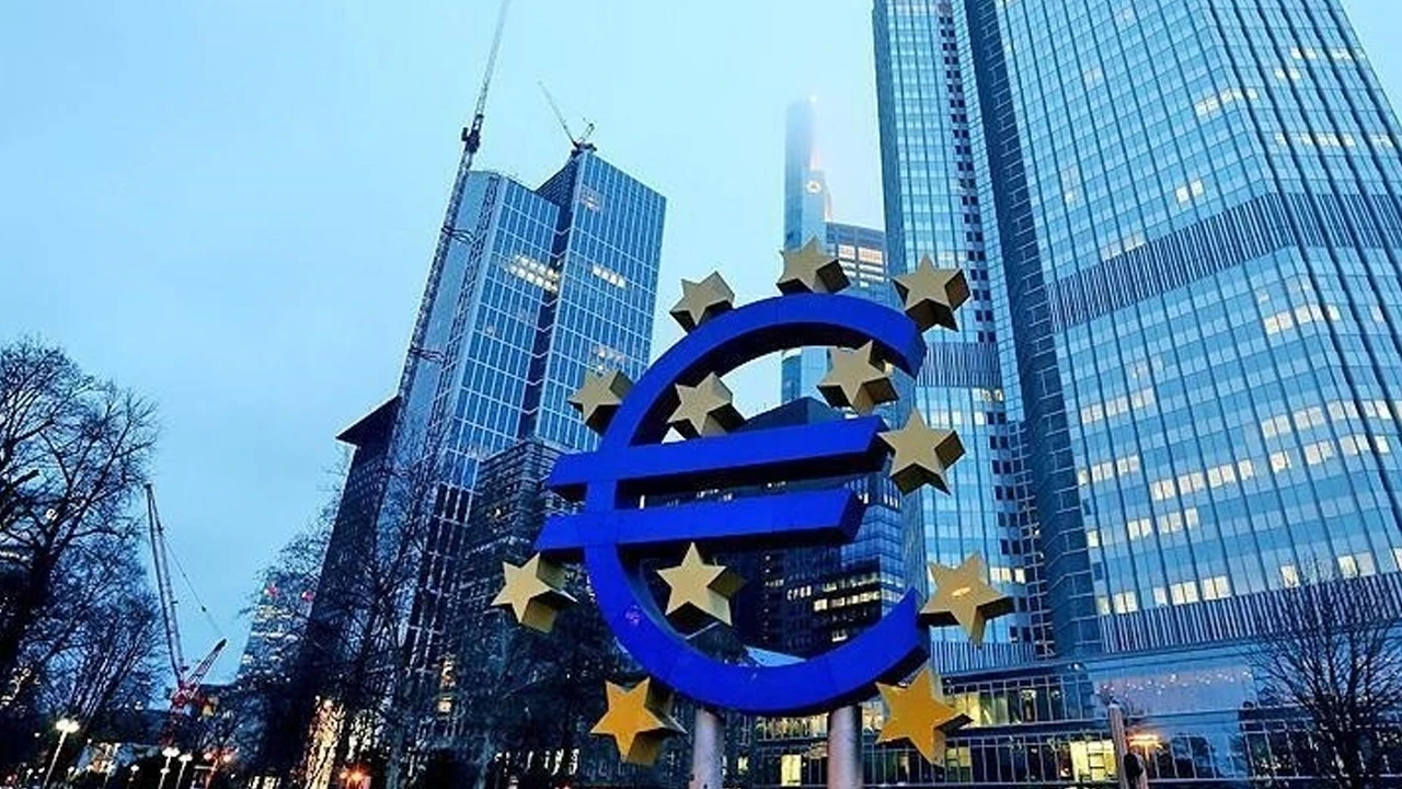 ECB, üç yıl aradan sonra faiz artırdı