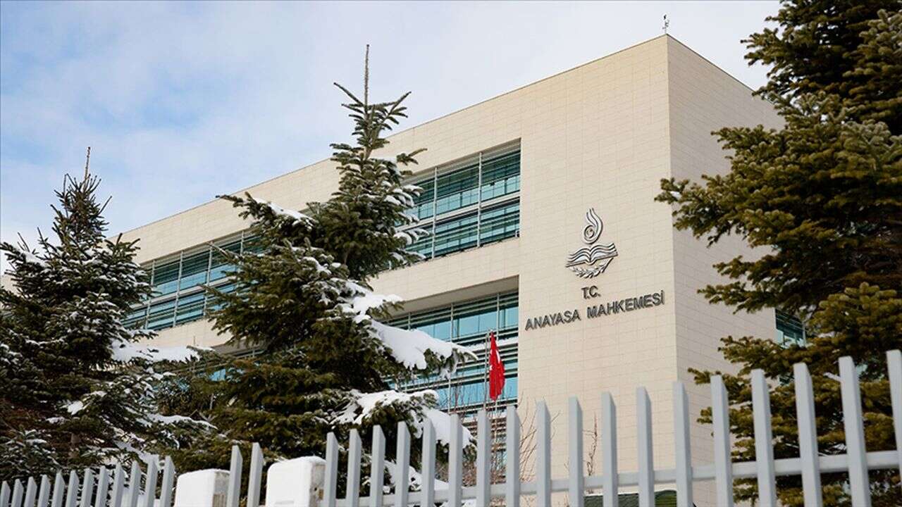 AYM'den milyonları ilgilendiren noter kararı: Tatil mesaisi düzenlemesi iptal edildi