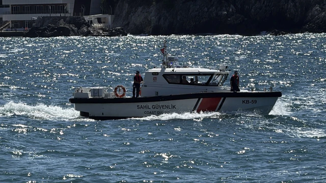 Zonguldak'ta denize giren genç dalgalar arasında kayboldu