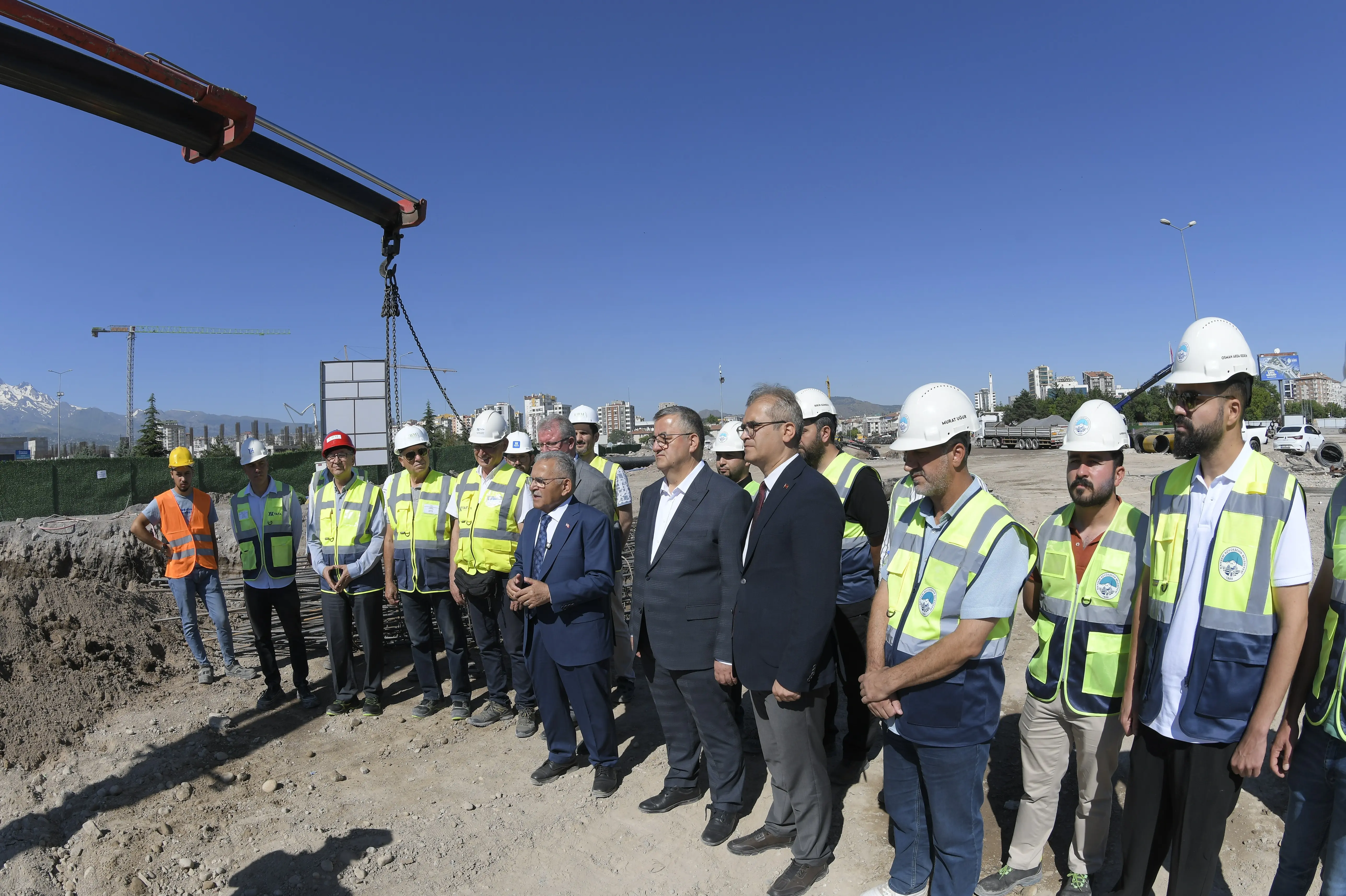 Kartal Katlı Kavşağı projesini inceleyen Başkan Büyükkılıç: Yıl sonuna trafiğe açılacak