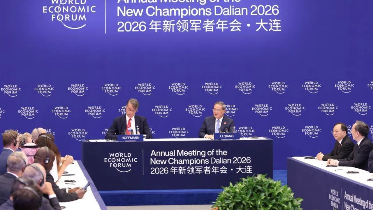 Li Qiang'dan yatırımcılara güven mesajı: 'Çin pazarı daha fazla açılacak'