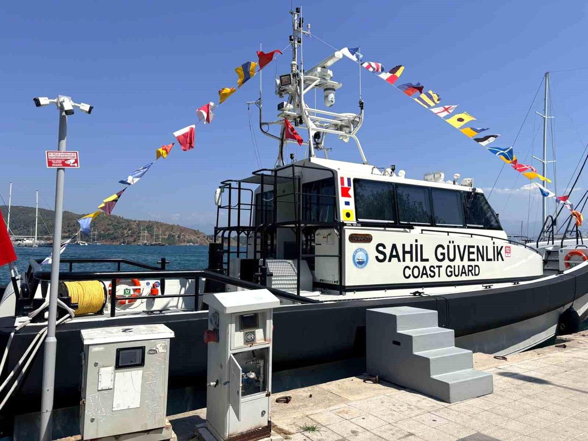 Sahil Güvenlik Botu Fethiye'de halkın ziyaretine açıldı