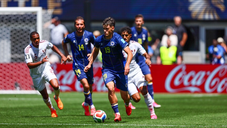 Katar'ı 3-1 mağlup eden Bosna Hersek son 32 turu şansını sürdürdü