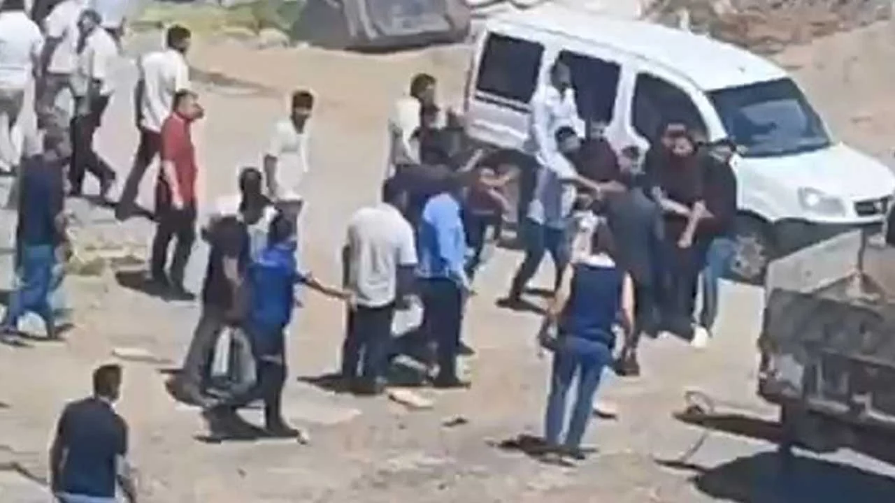 Nevzat Bahtiyar'ın oğlu ve yeğeninin karıştığı kavgada 15 şüpheli serbest