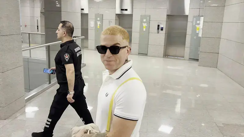Ahbap Derneği soruşturması: Gökhan Özoğuz ifade için adliyeye geldi