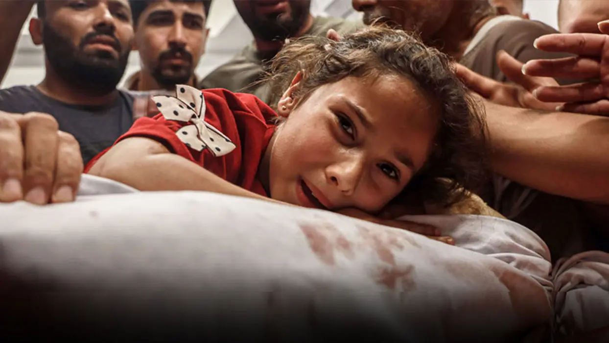 'Kalk baba beni bırakma': Gazzeli miniklerin feryadı yürek parçaladı