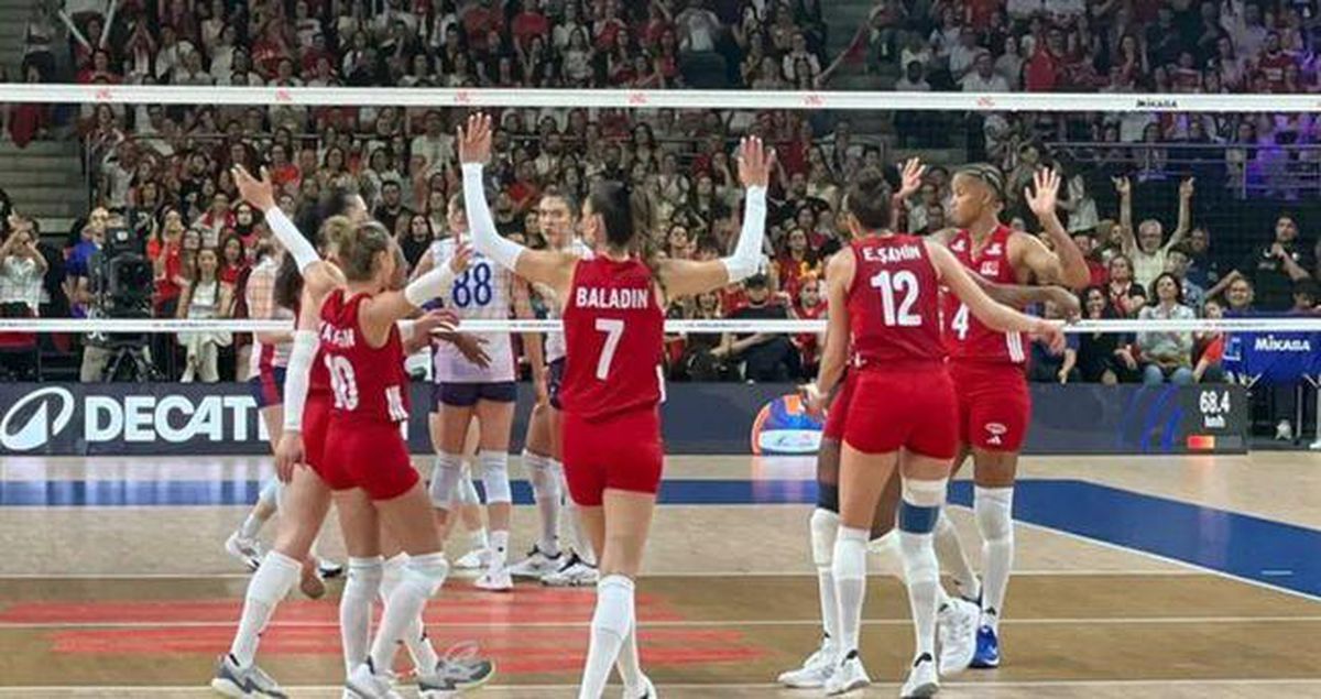 Türkiye Polonya maçını kim kazandı? Türkiye Polonya voleybol maçı kaç kaç bitti?