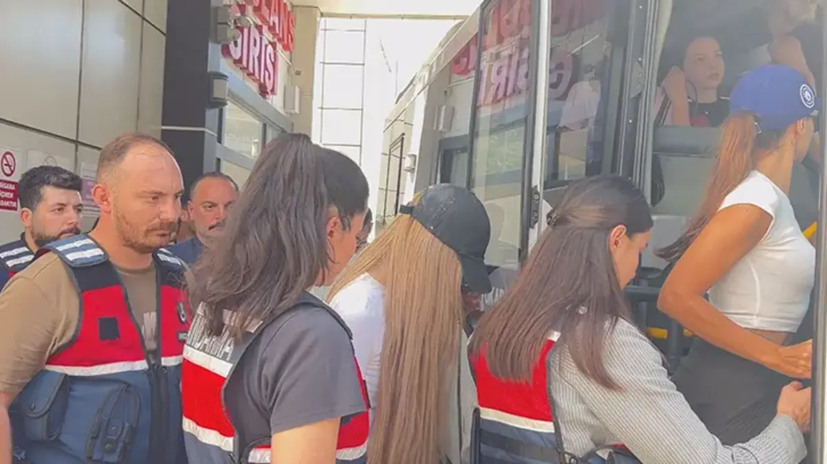 Ünlülere yönelik uyuşturucu soruşturması! 11 kişinin testi pozitif çıktı