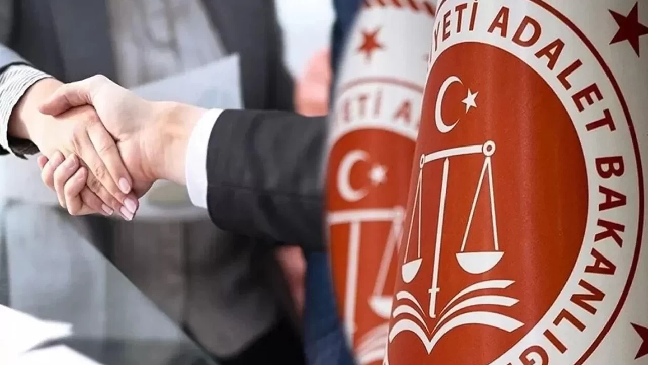 Adalet Bakanlığı 15 bin personel alımı yapıyor! Bakan Gürlek başvuru tarihini ve detayları açıkladı