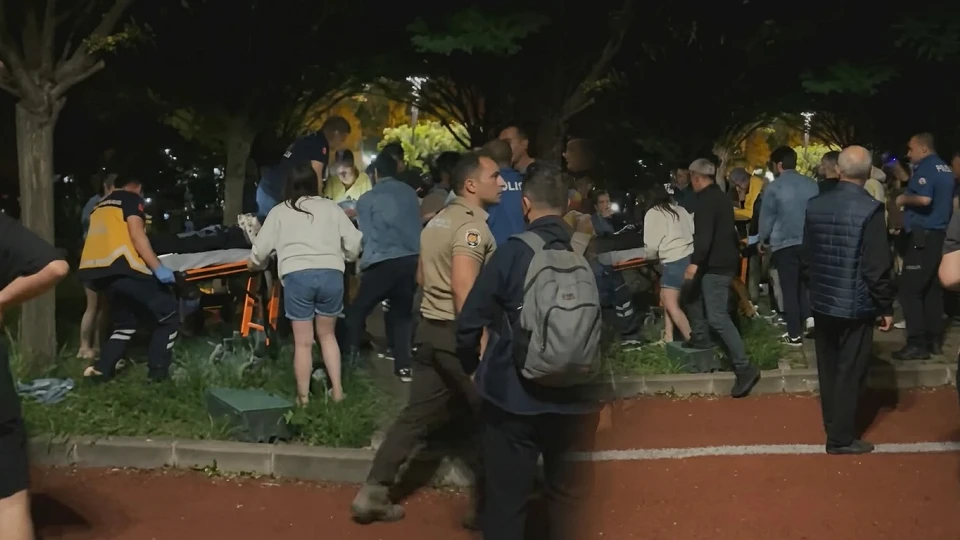 Ankara Etimesgut'ta cinayet: 16 yaşındaki çocuk parkta bıçaklanarak hayatını kaybetti | Asayiş Haberleri