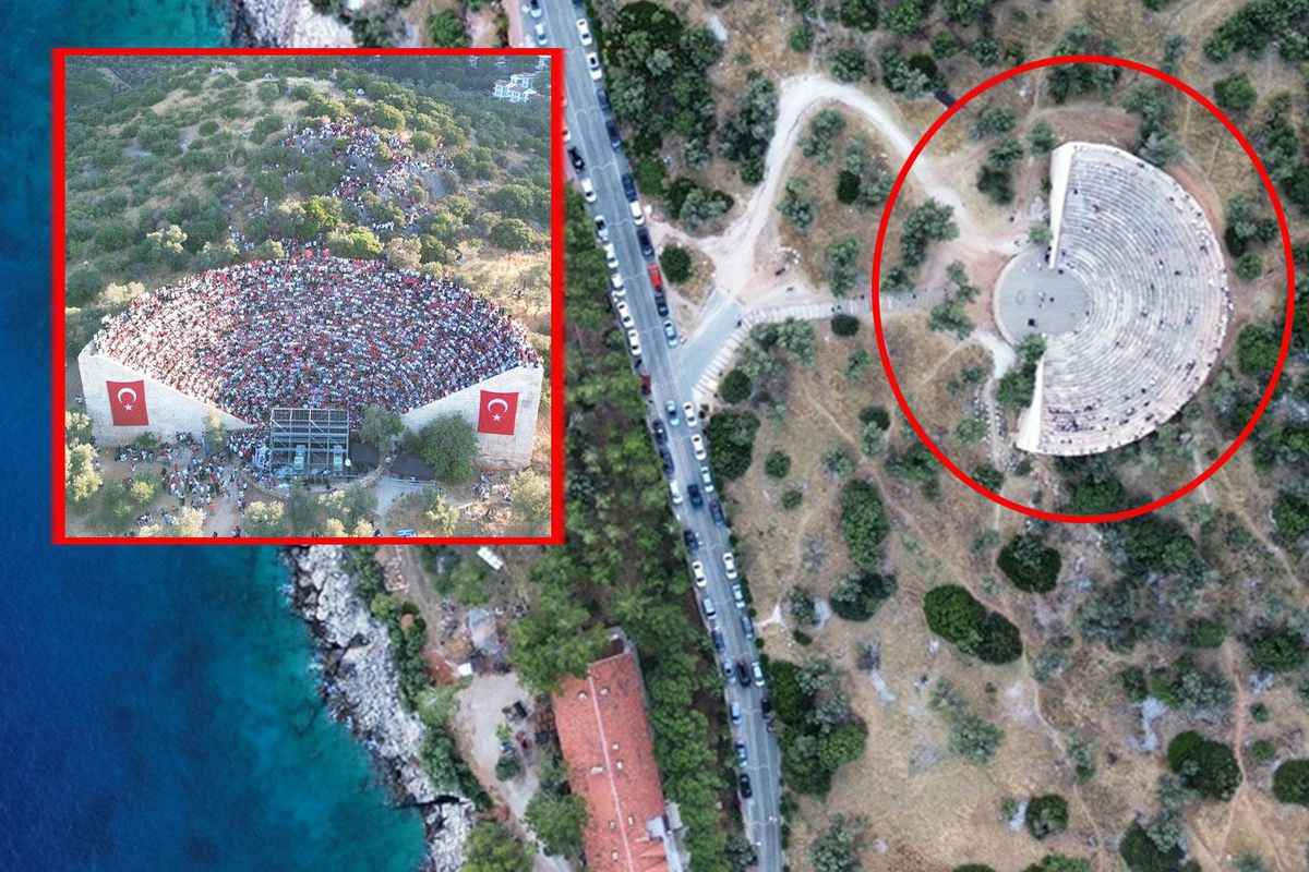 Dünya bu görüntüleri konuşuyor! 2 bin yıllık antik tiyatroda milli maç heyecanı