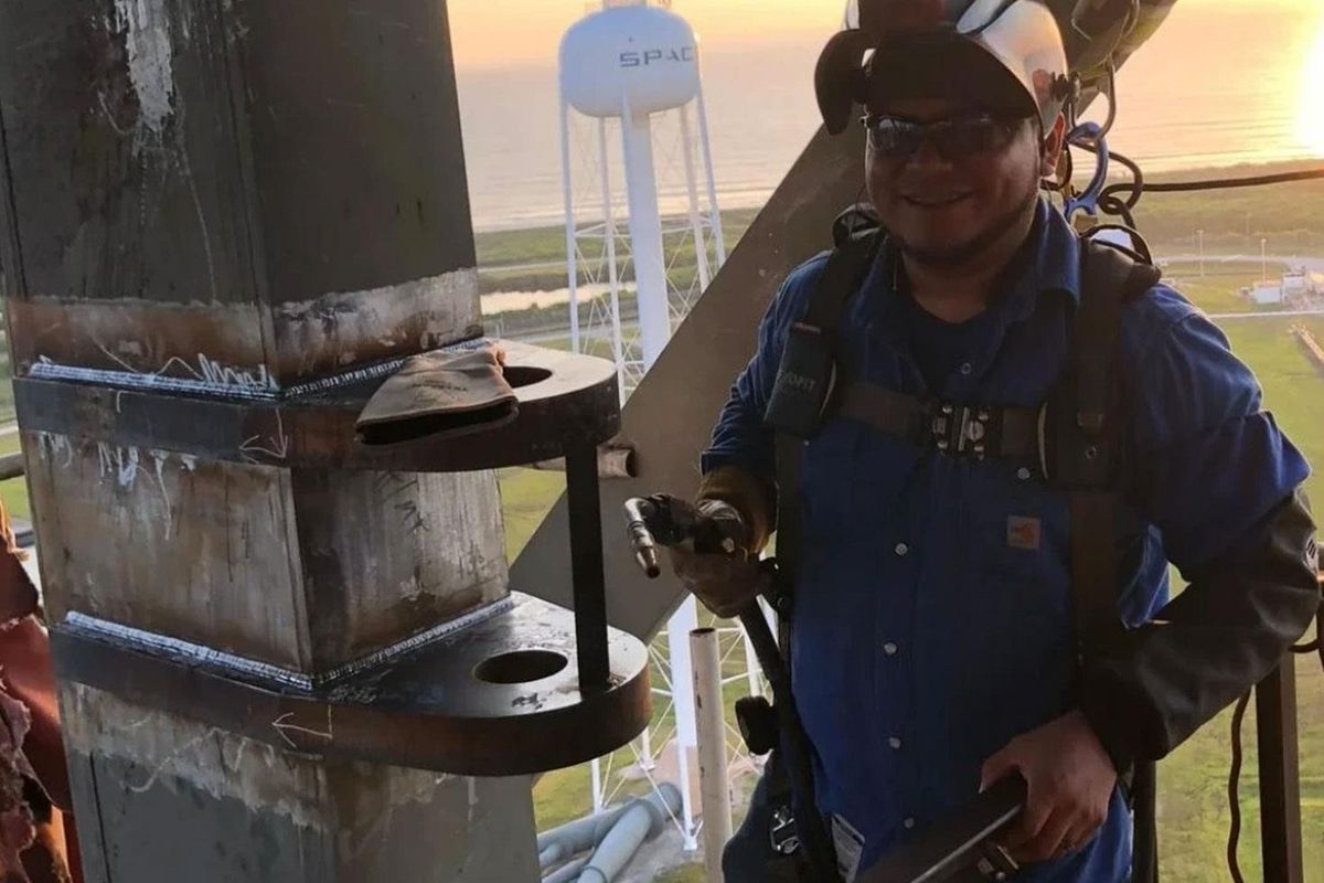 SpaceX'in halka arzı sonrası şirketin eski kaynakçısı bir gecede milyoner oldu