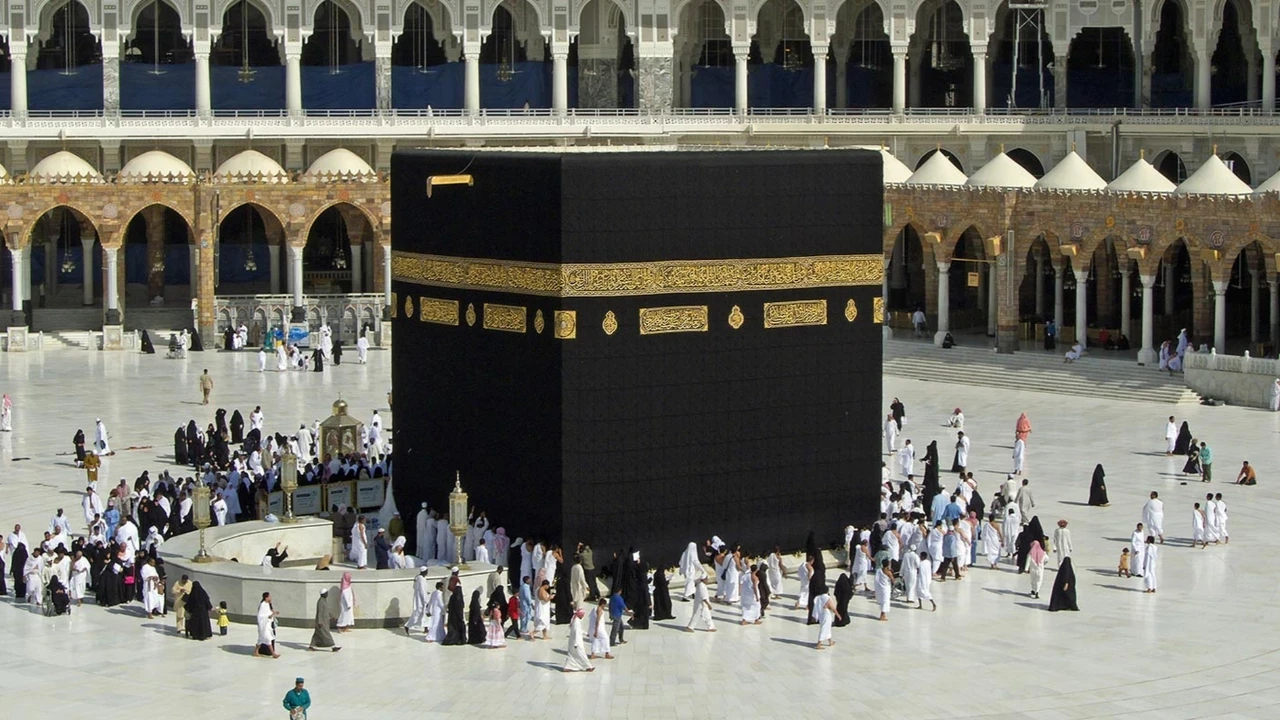 Suudi Arabistan'dan umre vizesinde yeni düzenleme