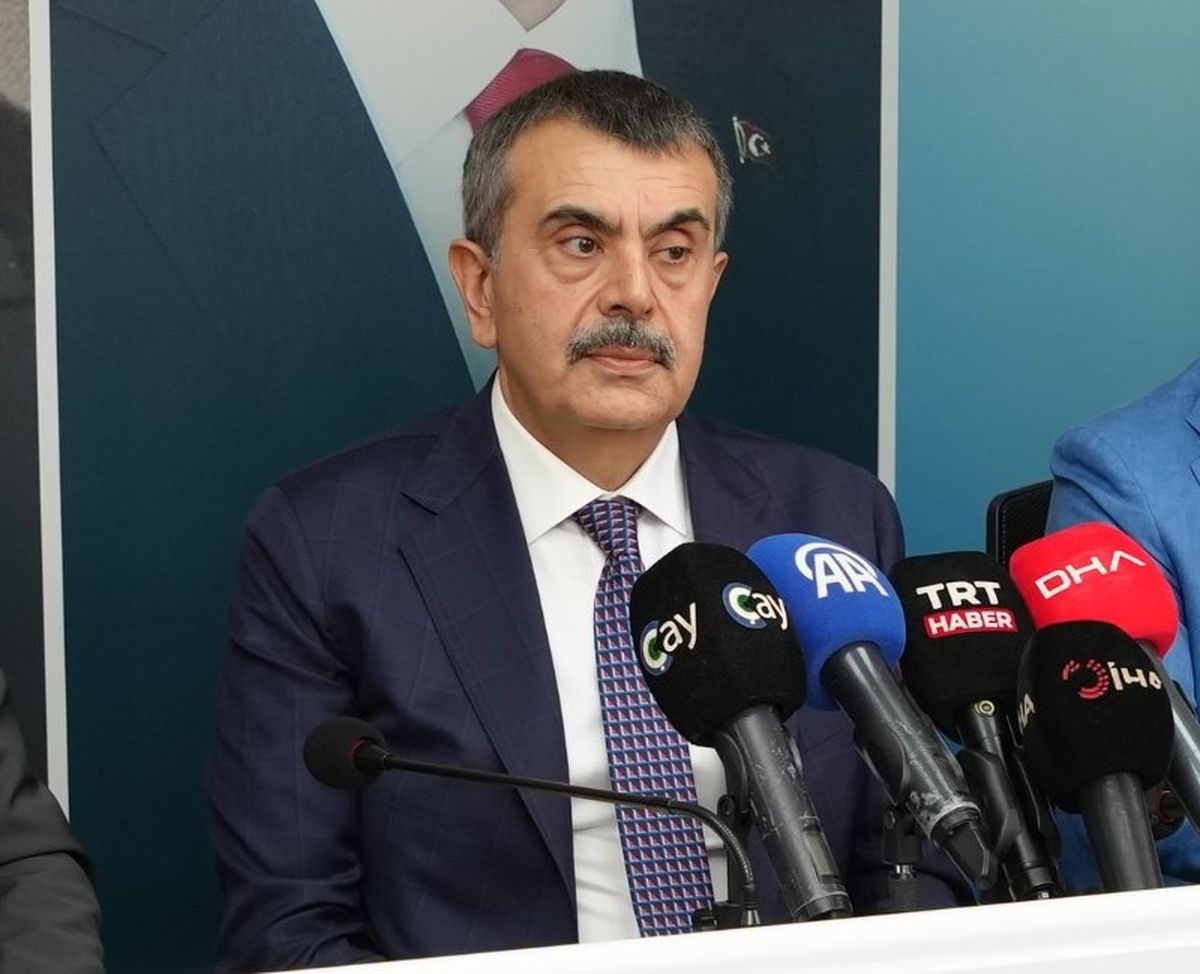 Bakan Tekin: Osmanlıyla Cumhuriyet'i barıştırmamız lazım