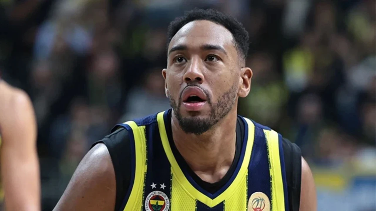 Fenerbahçe'den ayrıldı, eski takımına imza attı