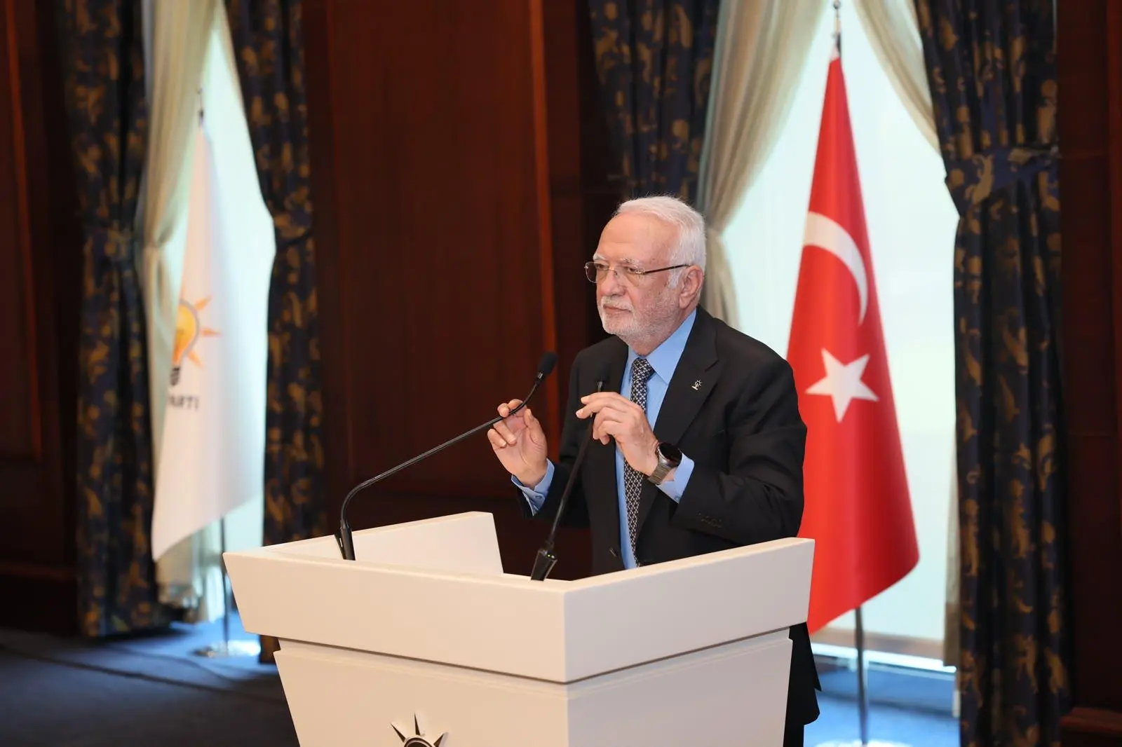 AK Parti'den Özel'e sert tepki: Hiçbir nefer bu bayat numaraları yemez