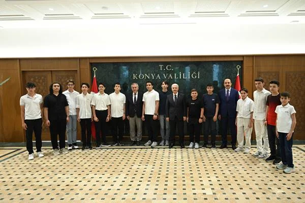 Vali Akın ve Başkan Altay şampiyonlarla buluştu