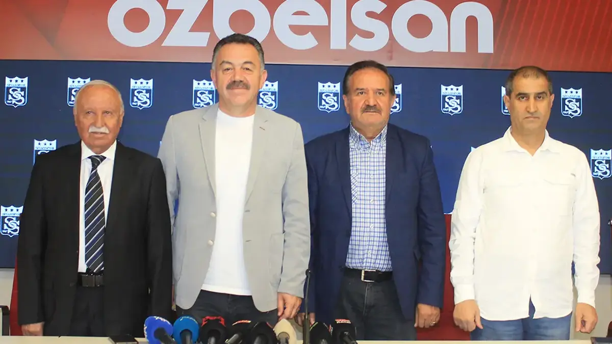 Sivasspor’da seçim ertelendi! Aday yok…