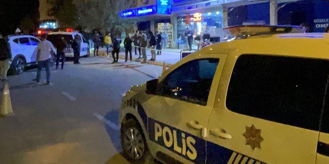 Alacak-verecek kavgasında ağabeyini öldürdü