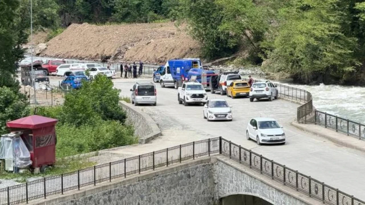 Eşyaları dere kenarında bulunmuştu: Kayıp şahıs için arama çalışması başlatıldı