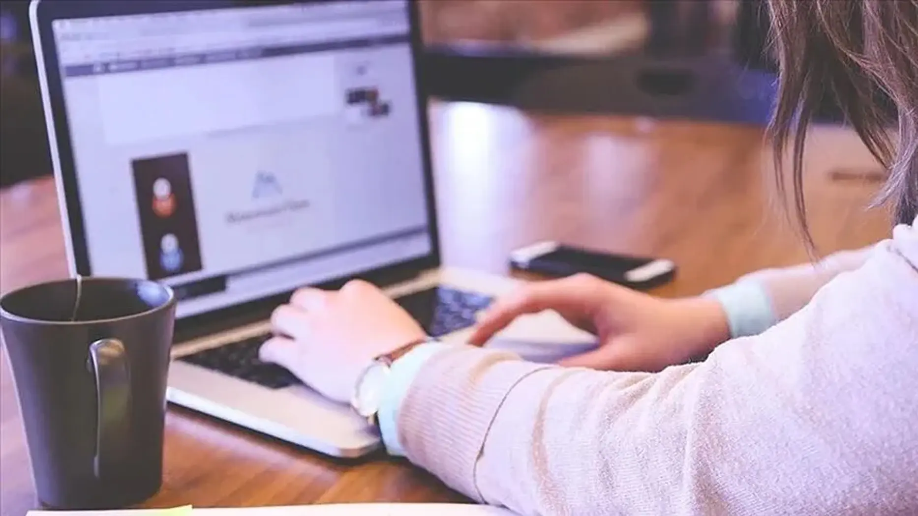 Ticaret Bakanlığı'ndan dijital reklamlara düzenleme: Yapay zekadan influencer'lara yeni kurallar devrede