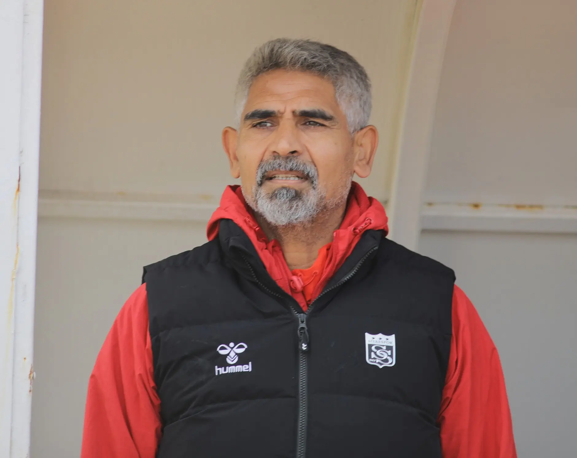 Sivasspor'da sürpriz ayrılık: İsmet Taşdemir ile vedalaşıldı