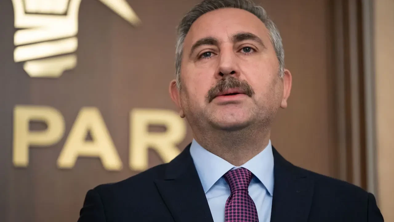 Abdulhamit Gül’den “Terörsüz Türkiye” vurgusu: Bu meseleyi tarihin tozlu sayfalarına gömeceğiz