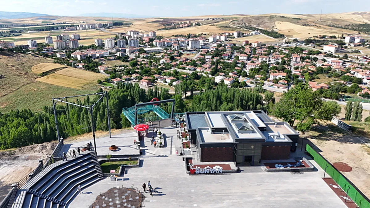 İzmir'de yaşayan vatandaştan dikkat çeken karşılaştırma: "Böyle hizmet görmüyoruz"