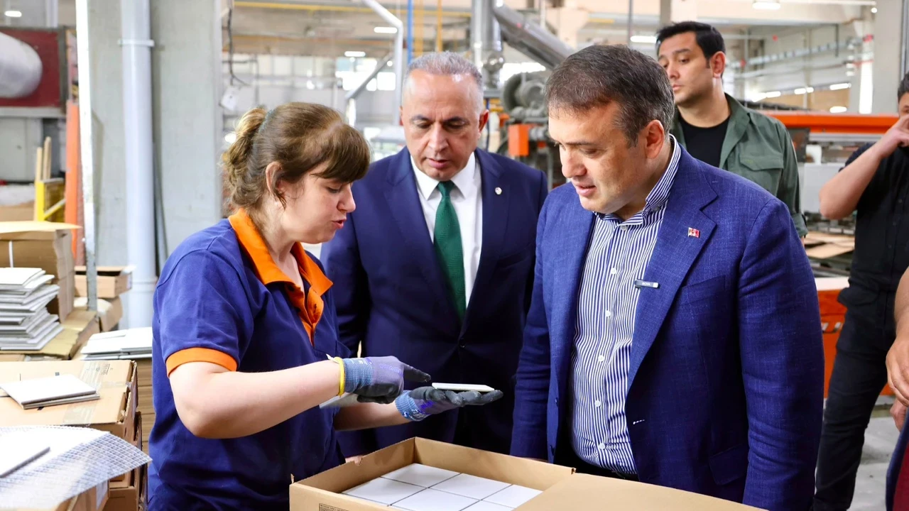 Vali Sözer Bozüyük’te faaliyet gösteren firmayı ziyaret etti