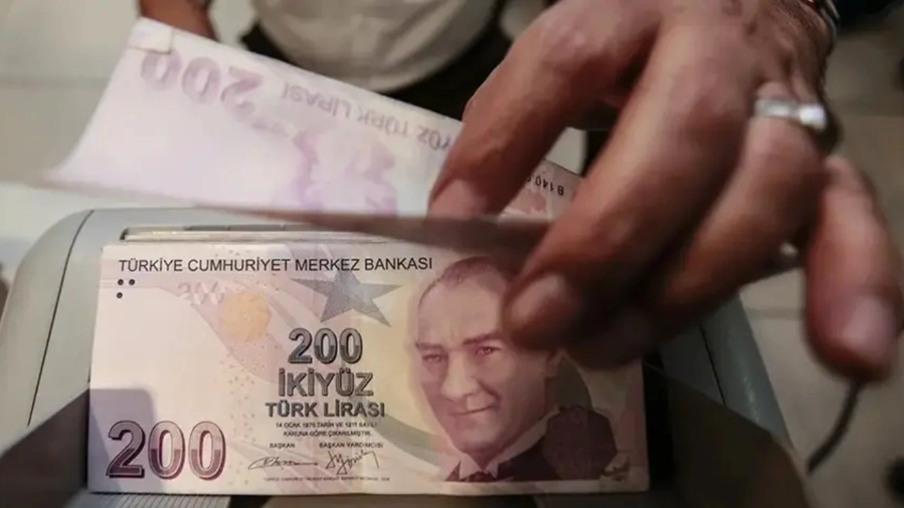 Merkez Bankası emekli olan 40 şanslı kişiye 24 maaş hediye verecek: 20 milyonu buluyor