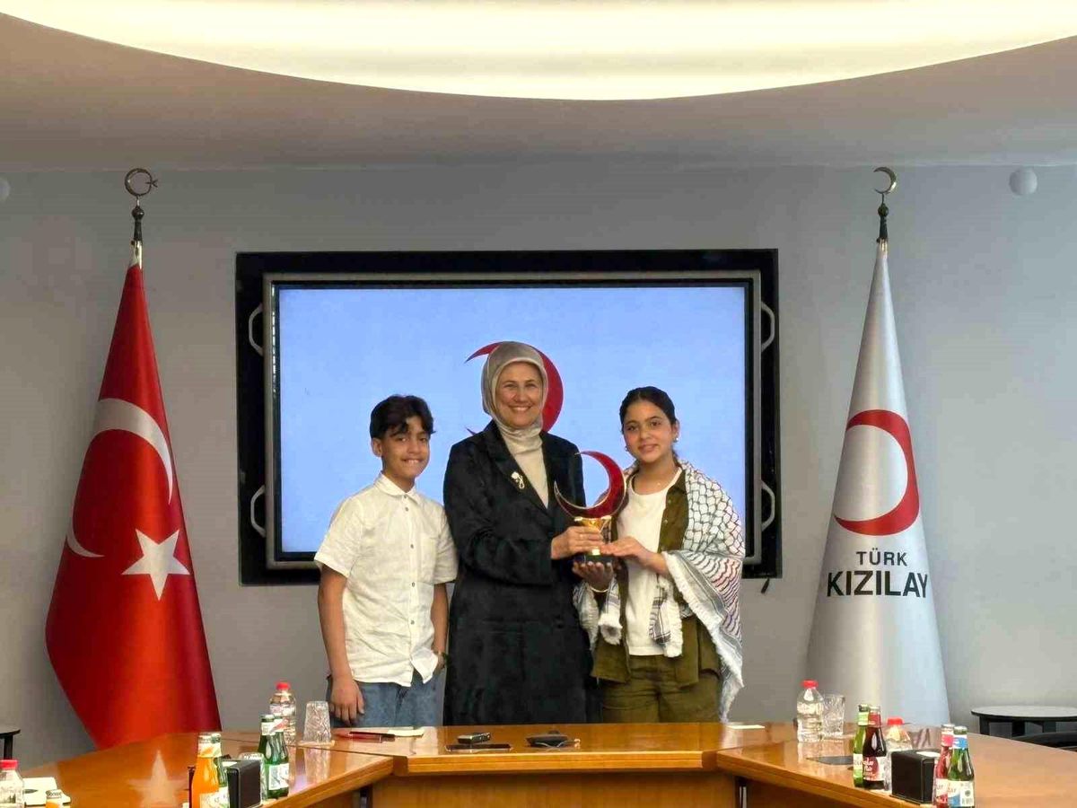 12 yaşındaki Gazzeli Renad: "Bir devlet yanımızda durdu, onlara çok müteşekkiriz"