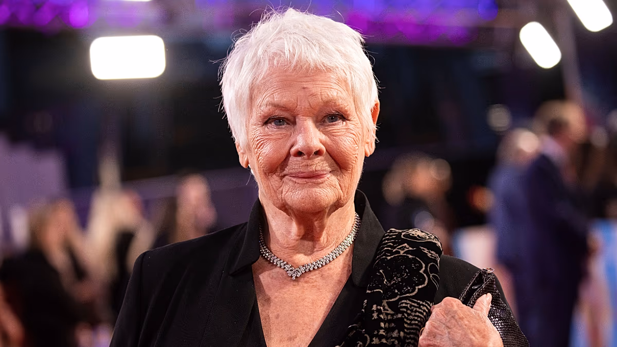 Londra West End'deki Shaftesbury Tiyatrosu'na Judi Dench adı verilecek