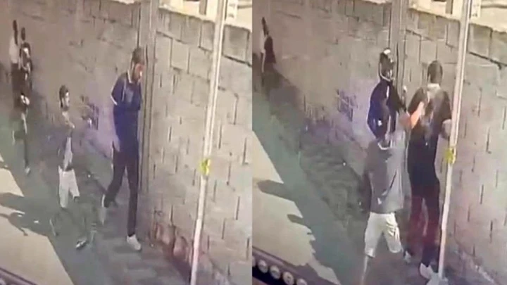 Mersin'de kasklı iki şüpheli, sprey sıkarak 250 bin doları gasbetti