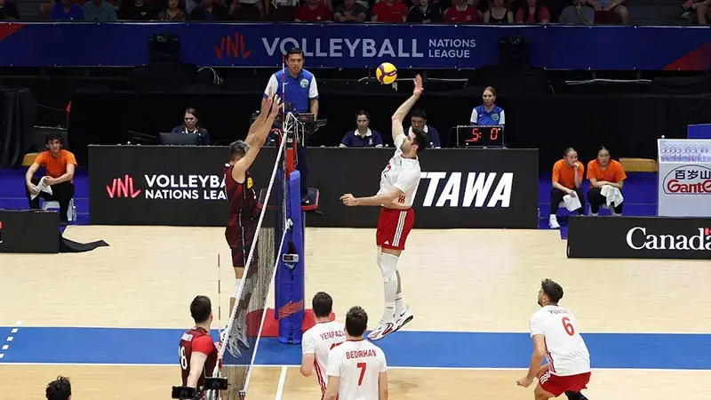 Filenin Efeleri, İtalya'ya 3-0 mağlup oldu